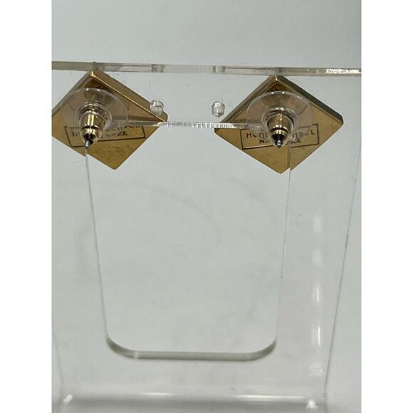 Henri Bendel‎ Gold Plated Black Onyx Pyramid Studs Earrings - Picture 5 of 15